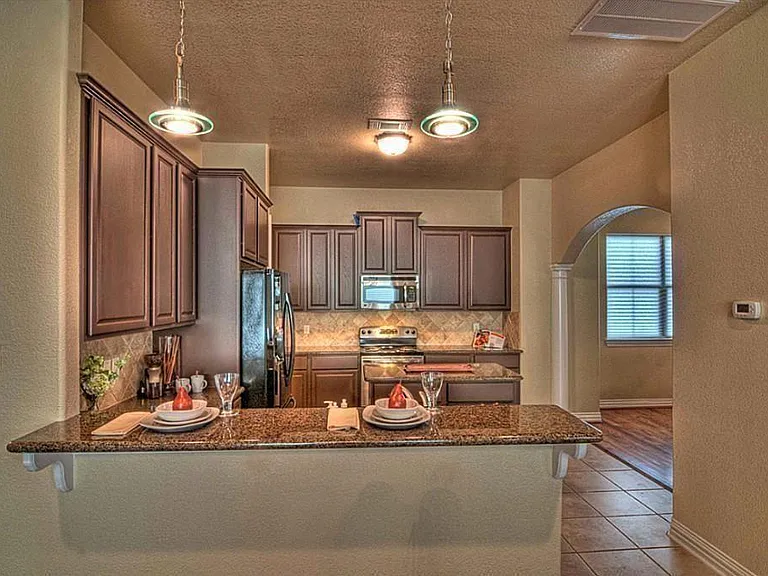 3505 Jackson St — Photo 9