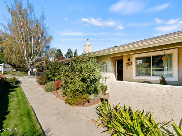 631 N 50th Ave, Yakima, WA 98908