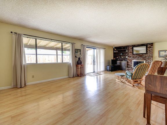 4th image of 1512 Mallard Ln