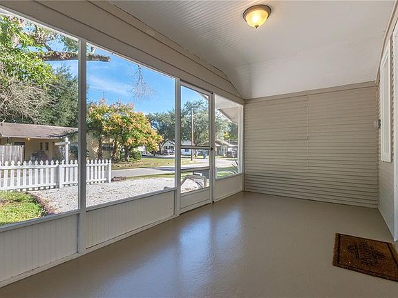 5th image of 3504 Highland Ave