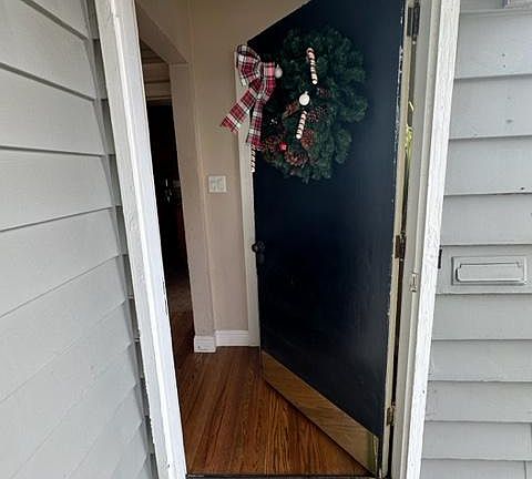 3rd image of 601 Tamarack Dr