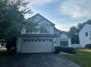 400 Snow Drift Cir, Bartlett, IL 60103