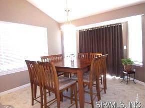 4th image of 26 Oakshire Dr W