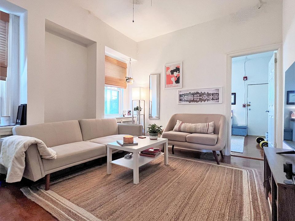 1st image of 2819 W Girard Ave #2F