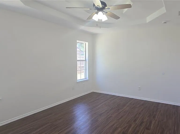 2415 Heather Ave — Photo 13