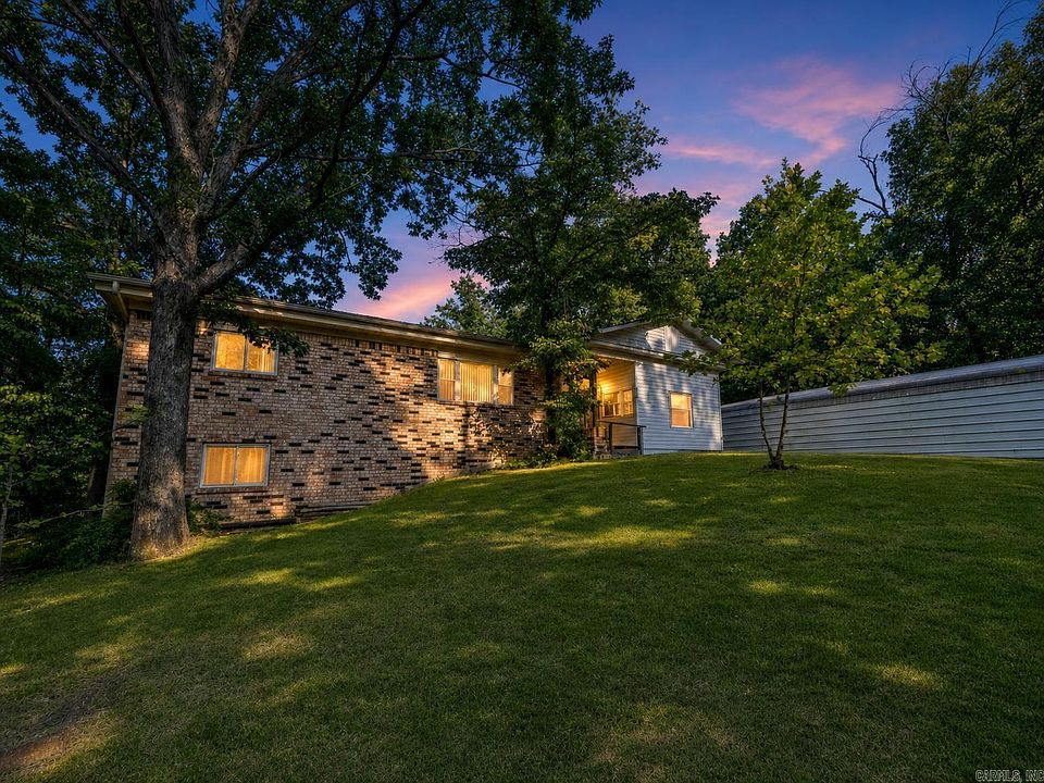 1st image of 134 Stonehurst Rd