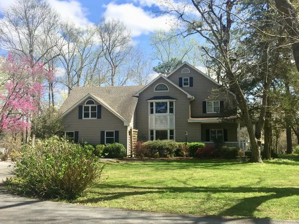1832 Pitchkettle Rd, Suffolk, VA 23434