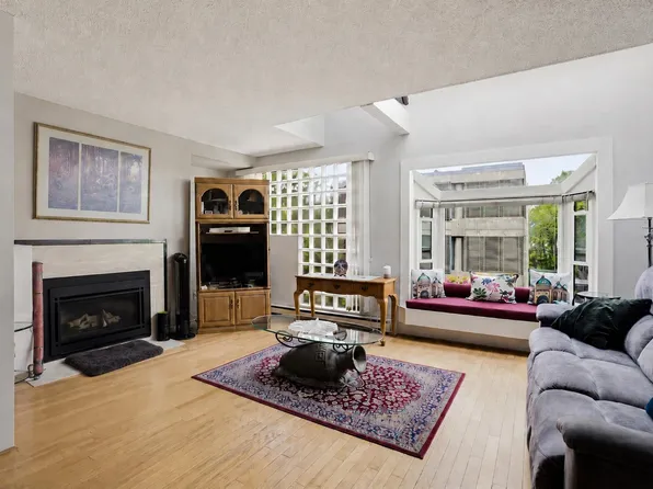 2485 Cornwall Ave #7, Vancouver, BC V6K 1B9