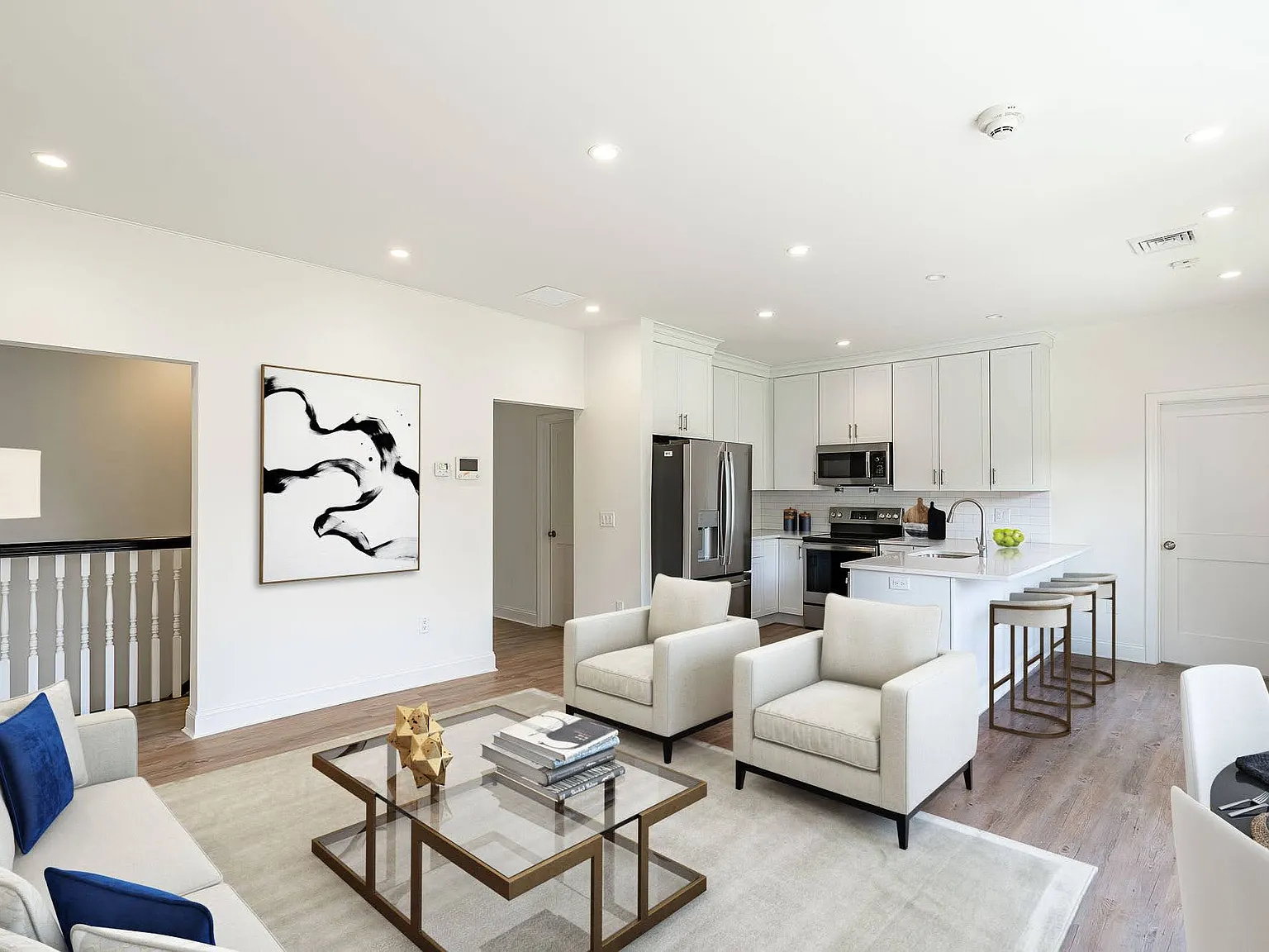 2 bed, 1200 sqft, $3,600 — Photo 2