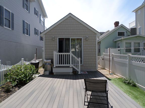 2nd image of 123 E Leaming Ave