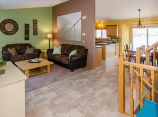 8724 Queens Gdns N, Brooklyn Park, MN 55443