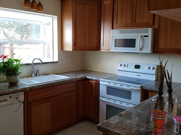 3rd image of 1163 Jasper Ct