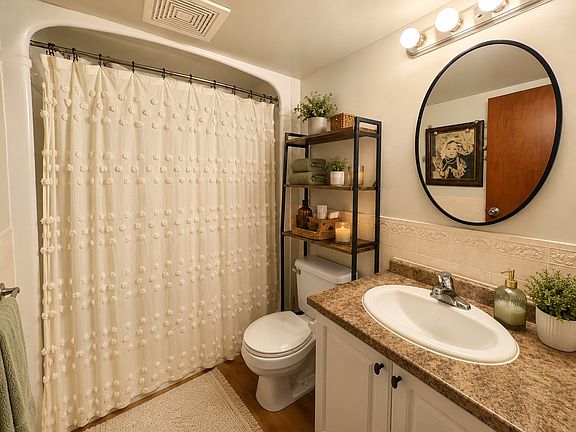 3rd image of 78 Dalhousie St #302