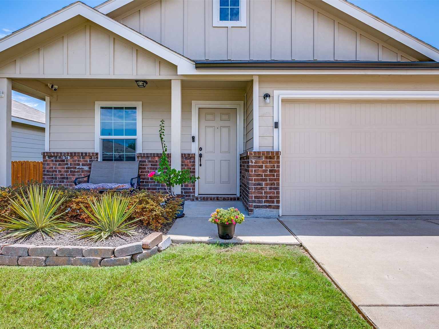 9218 Marilyn Pl, Dallas, TX 75227 | Zillow