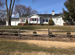 440 Azalea Ln, Hoffman Estates, IL 60169