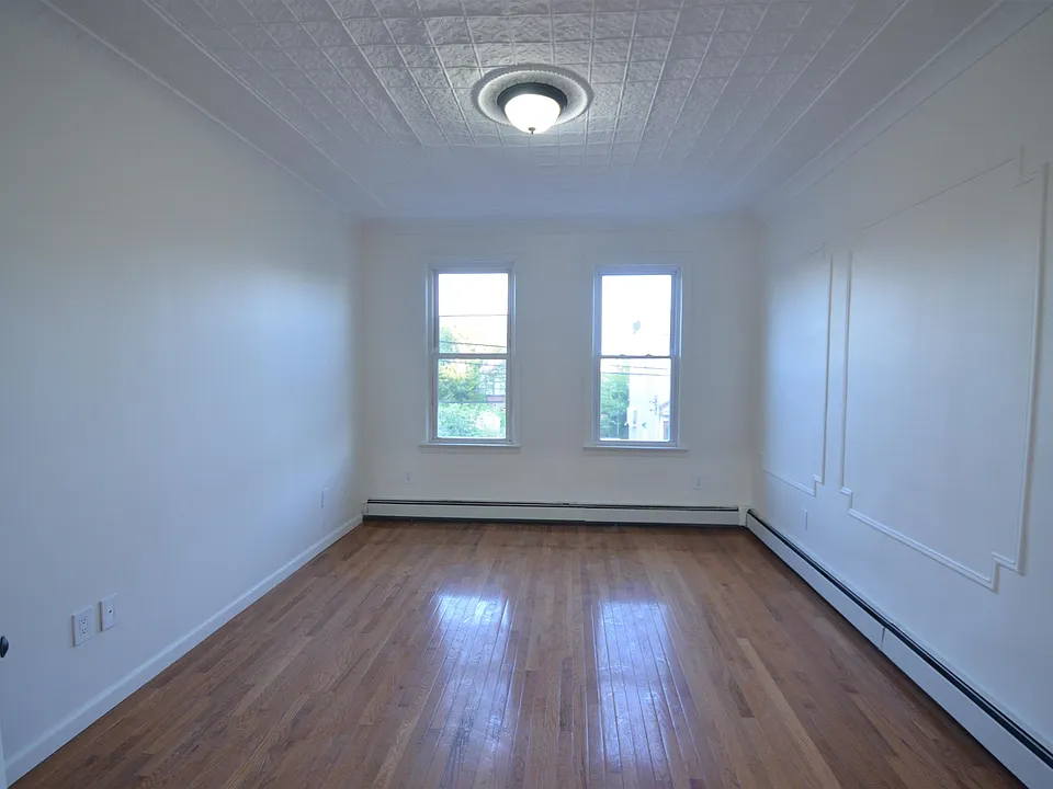 241 Randolph Ave #2