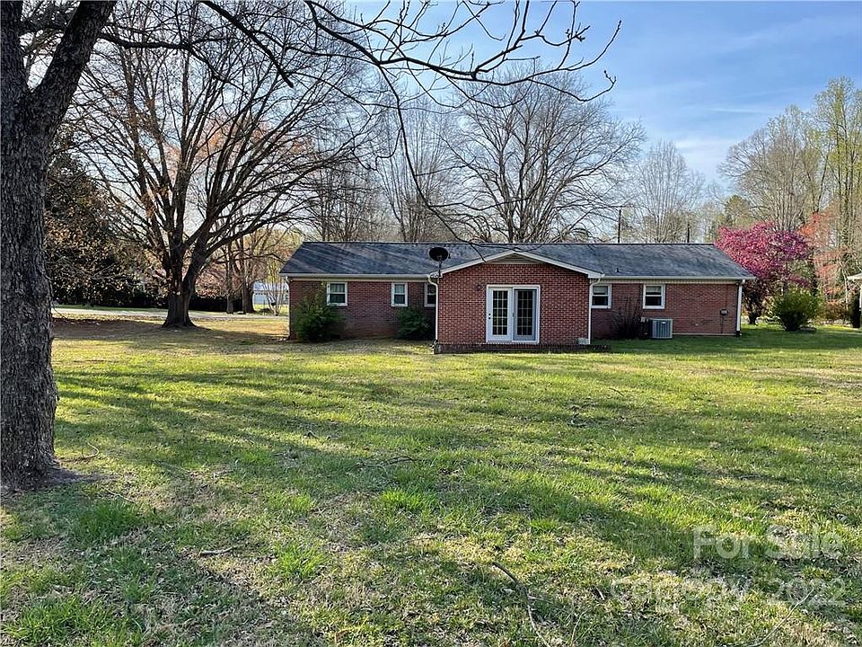 2nd image of 254 Hazelwood Dr