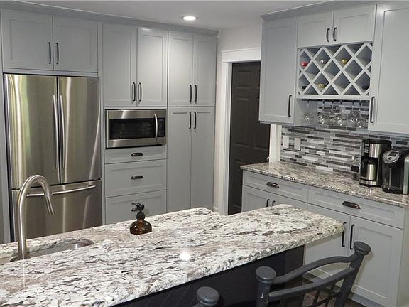 4th image of 4885 Lorri Cir