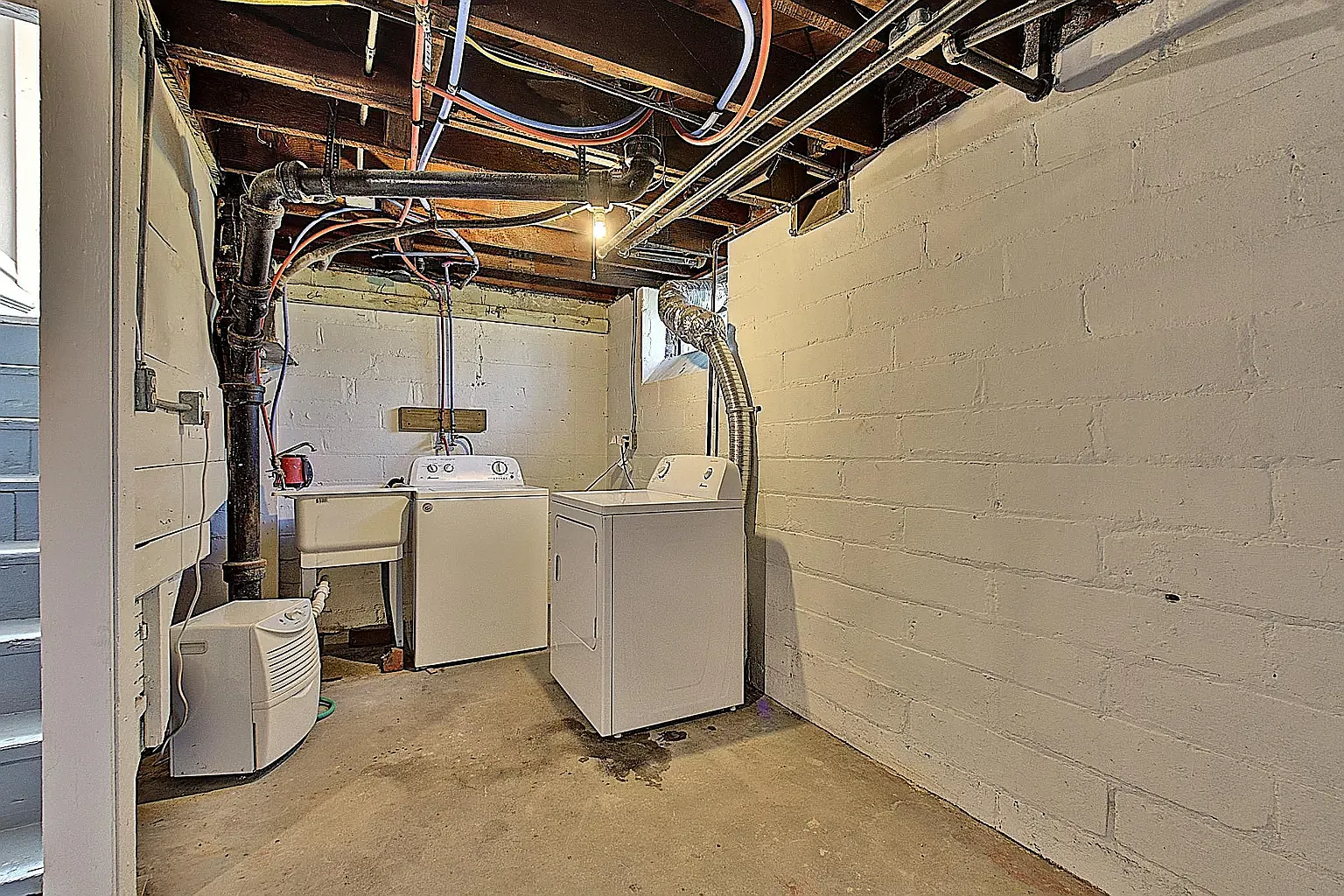 2 bed, 850 sqft, $1,200 — Photo 3
