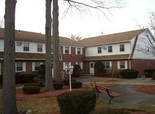 54 Parkside Dr, Suffern, NY 10901