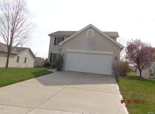 180 Homefield Gardens Dr, O'Fallon, MO 63366