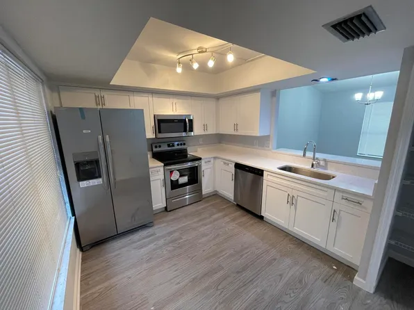 4108 NW 1st St, Deerfield Beach, FL 33442