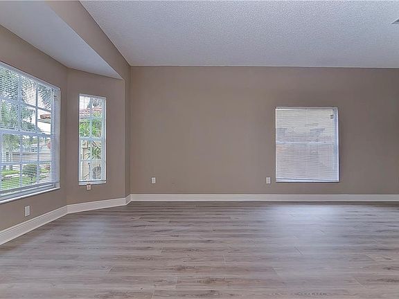 4th image of 8804 Chesterton Pl