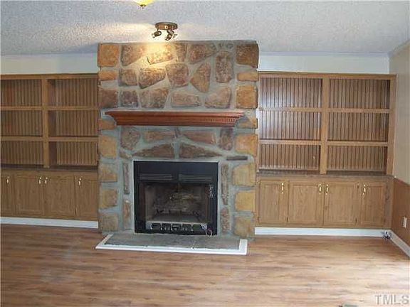 2nd image of 3250 Maplewood Ave