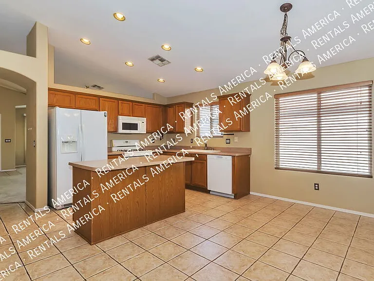 10462 E Jerrell Cove St — Photo 6