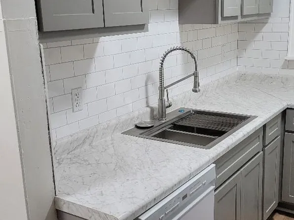 4963 Lindenwood Ave APT 2E, Saint Louis, MO 63109