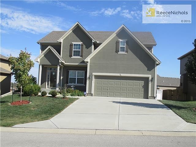 1st image of 2111 NW Sycamore Ln
