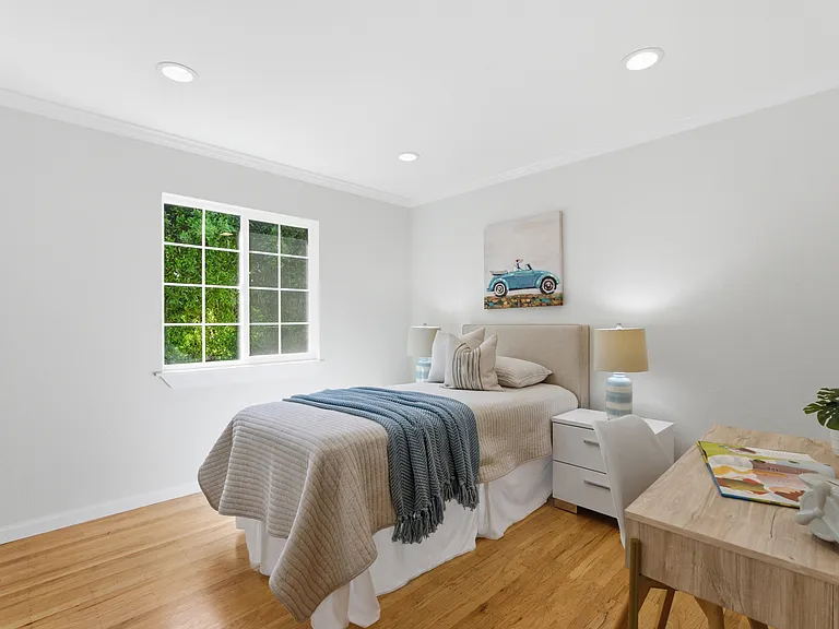 1850 Briarwood Dr — Photo 32