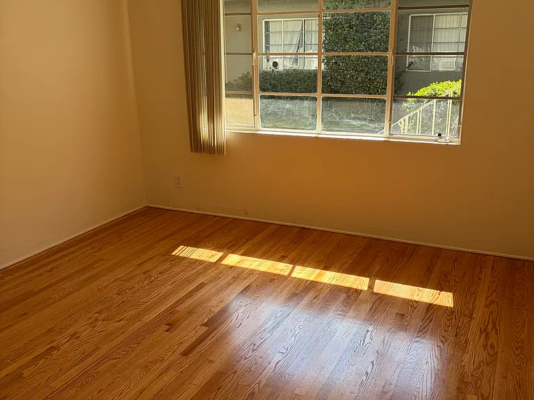 425 Mission St #B — Photo 10