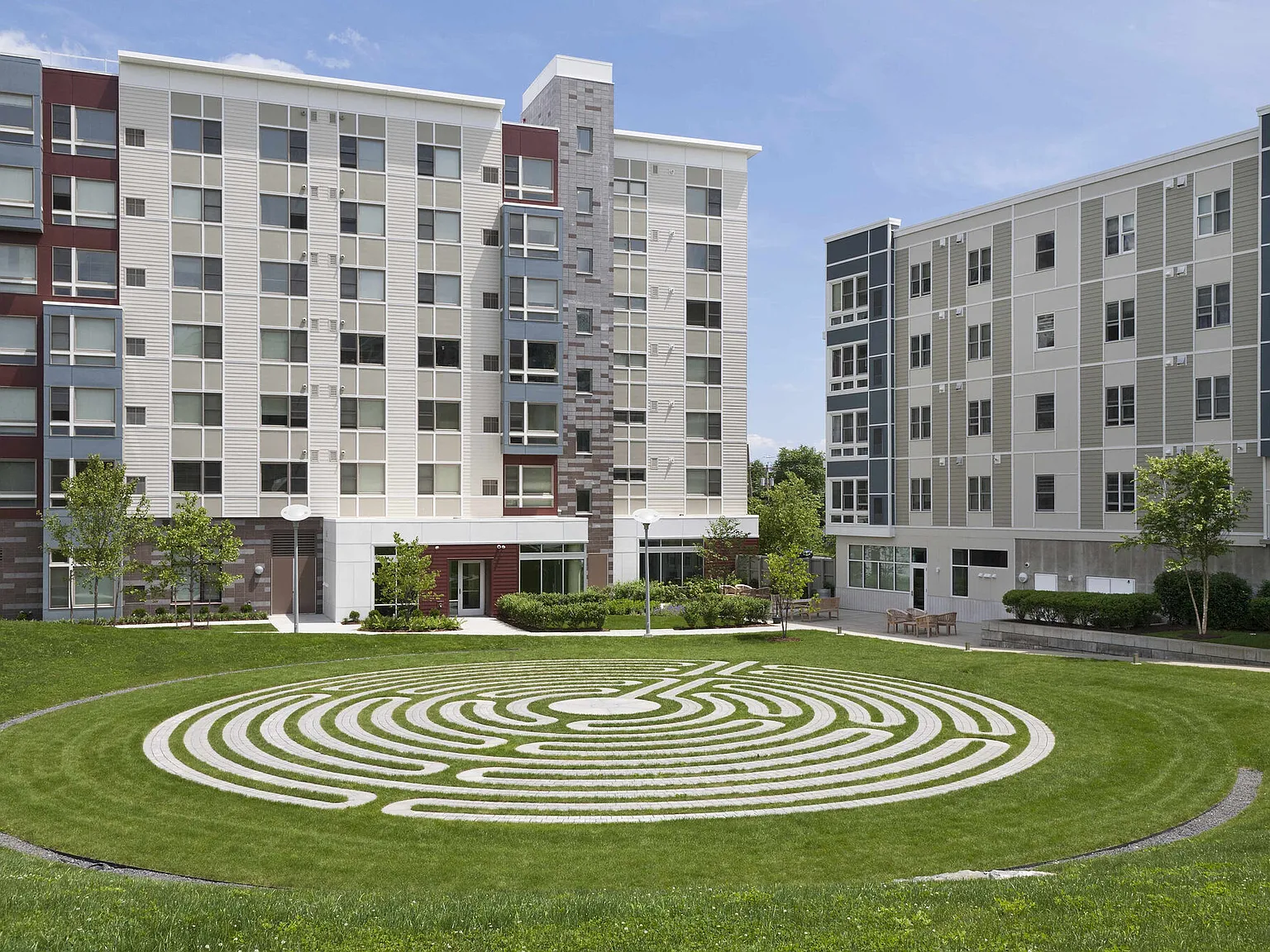 Metro Green Court — Photo 1