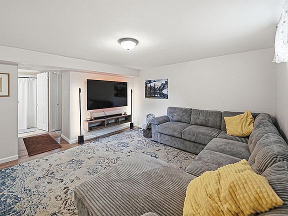 5th image of 4023 W Omaha St