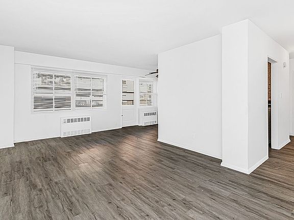 3rd image of 3125 Tibbett Ave APT 9H