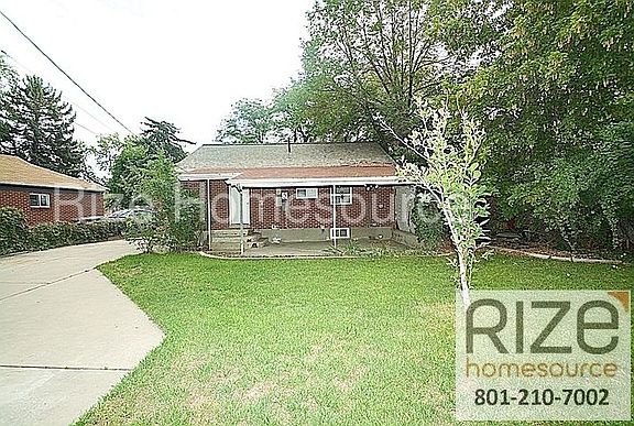 2nd image of 944 W Autumn Ave