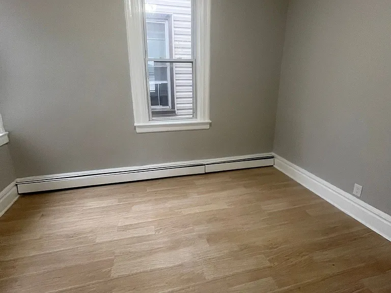535 21st St #2 — Photo 7