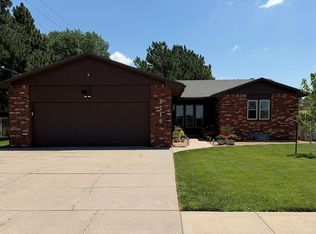 2716 Henderson Dr, Garden City, KS 67846