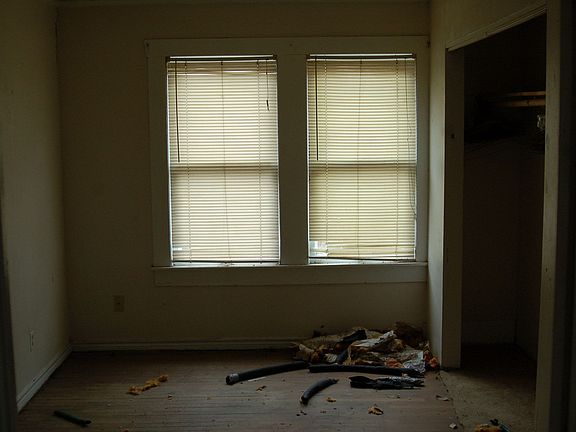 4th image of 2527 Craigmont St