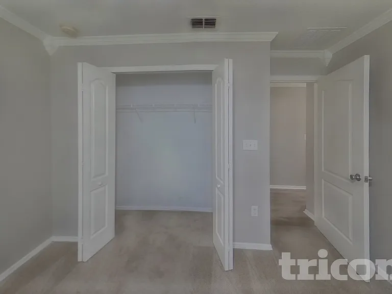 11931 Alexandra Dr — Photo 6