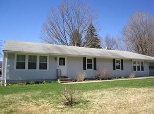 7 Henderson Rd, Williamstown, MA 01267