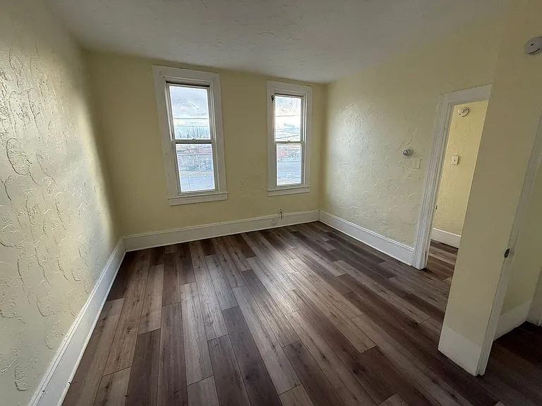 3404 Walton Ave — Photo 3