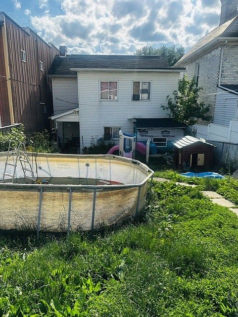 2nd image of 441 Brown St