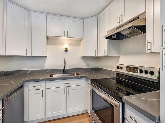4th image of 11520 Greenwood Ave N #101