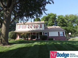 1002 Grey Fawn Dr, Omaha, NE 68154