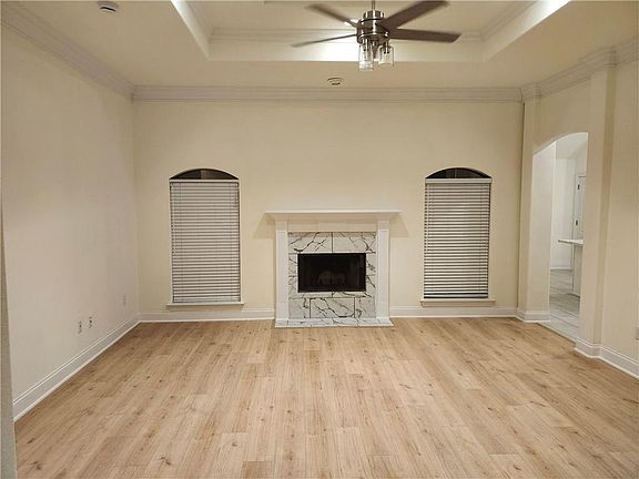 3rd image of 310 Madewood Dr