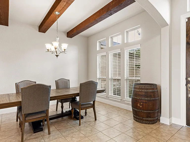 270 Lilly Blf — Photo 9