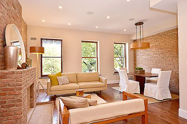 Sold by Realty Collective | media 18