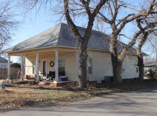 222 NW 3rd St, Buffalo, OK 73834